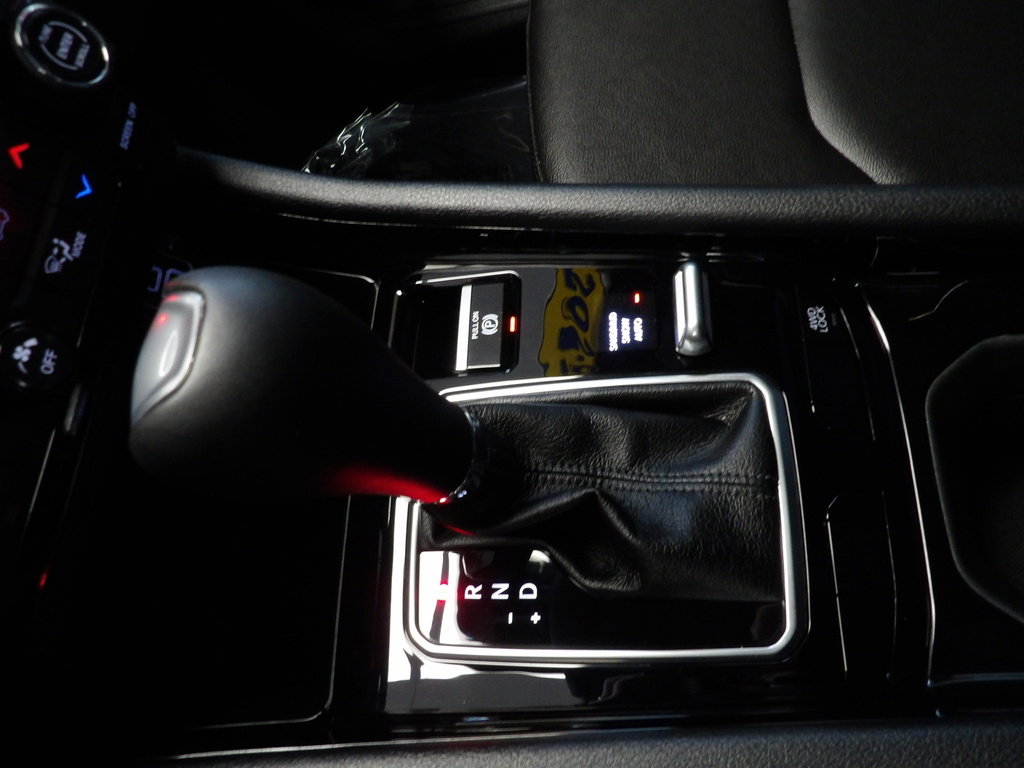 Used 2024 Jeep Compass Limited image 31