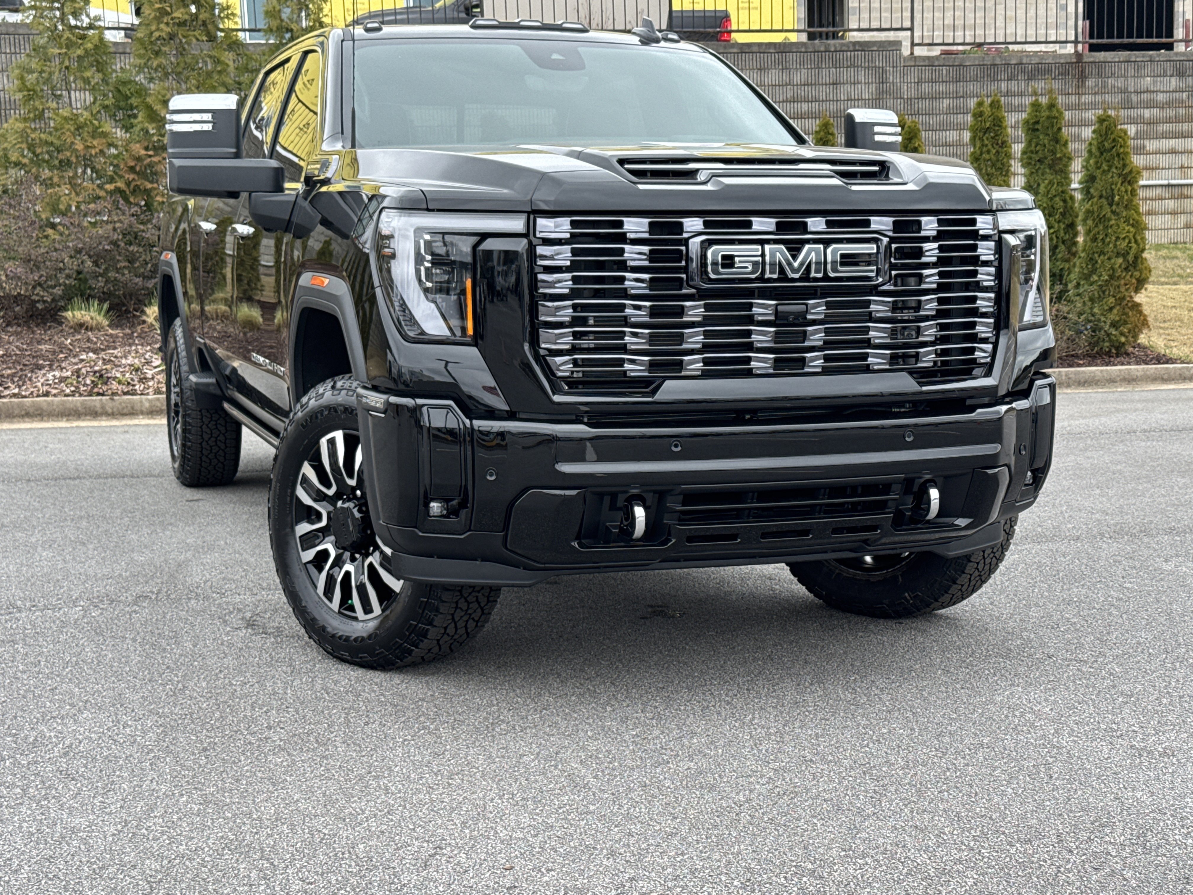 New 2026 GMC Sierra 2500 Denali Ultimate video 2
