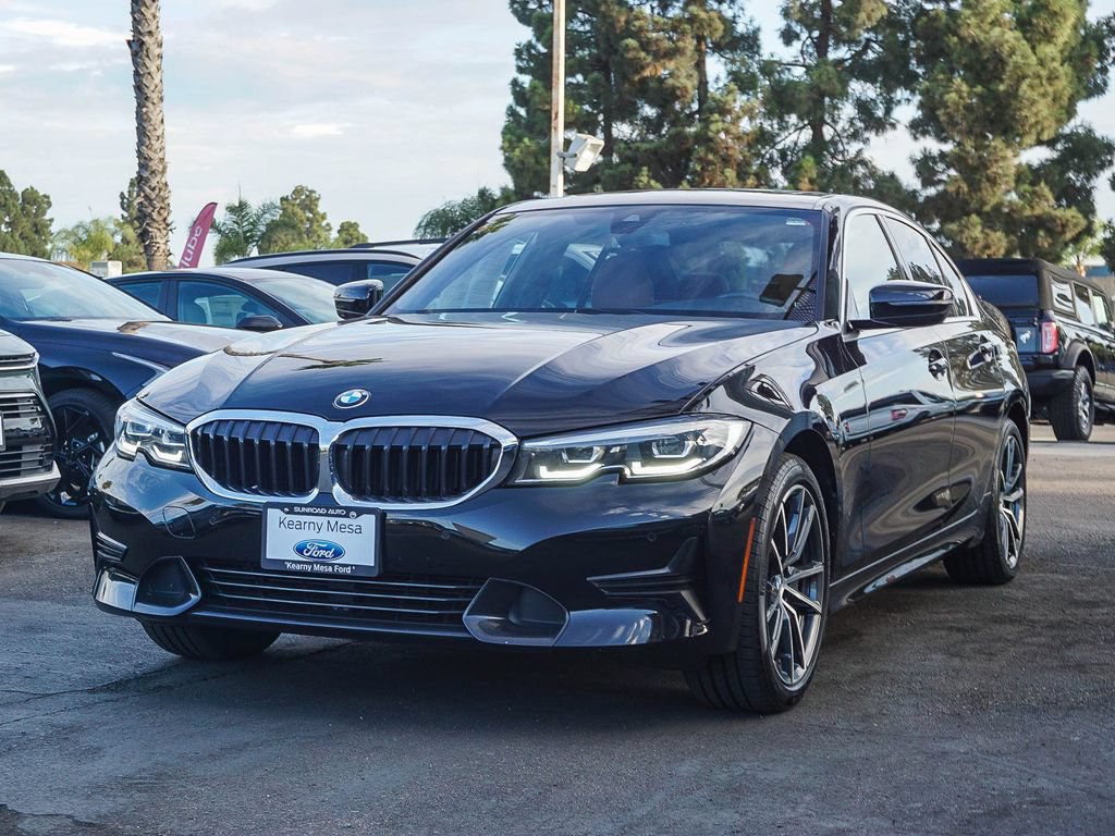 Used 2022 BMW 330i Sedan w/ Driving Assistance Package RWD image 4