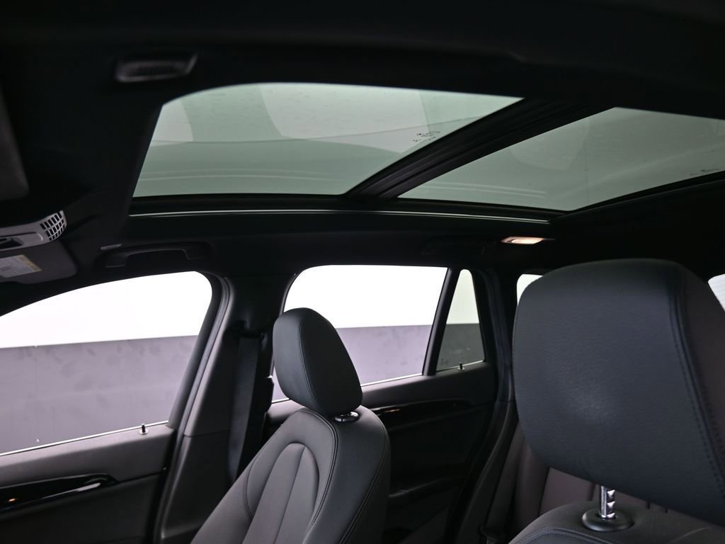 Used 2019 BMW X1 sDrive28i w/ Convenience Package image 11