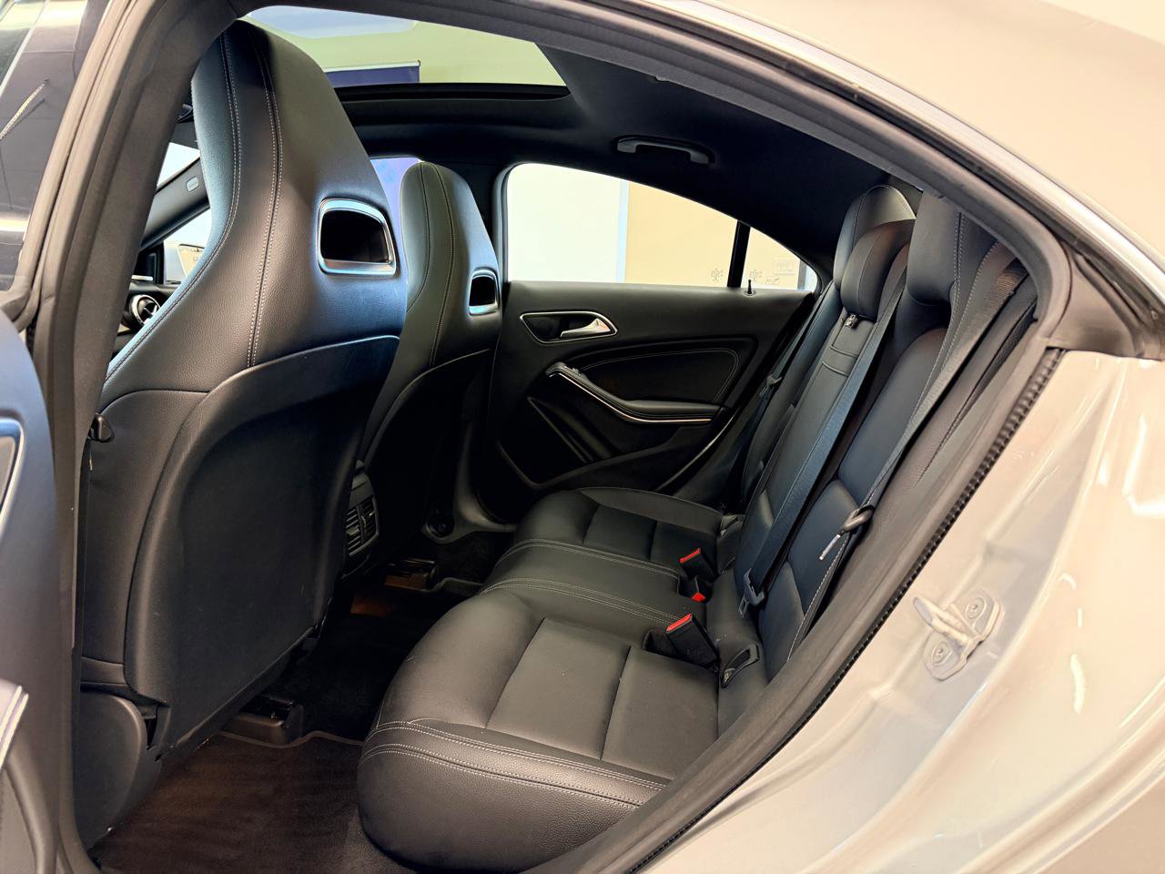 Used 2018 Mercedes-Benz CLA 250 image 21