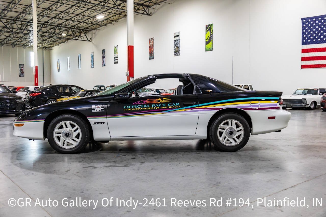 Used 1993 Chevrolet Camaro Z28 RWD image 3