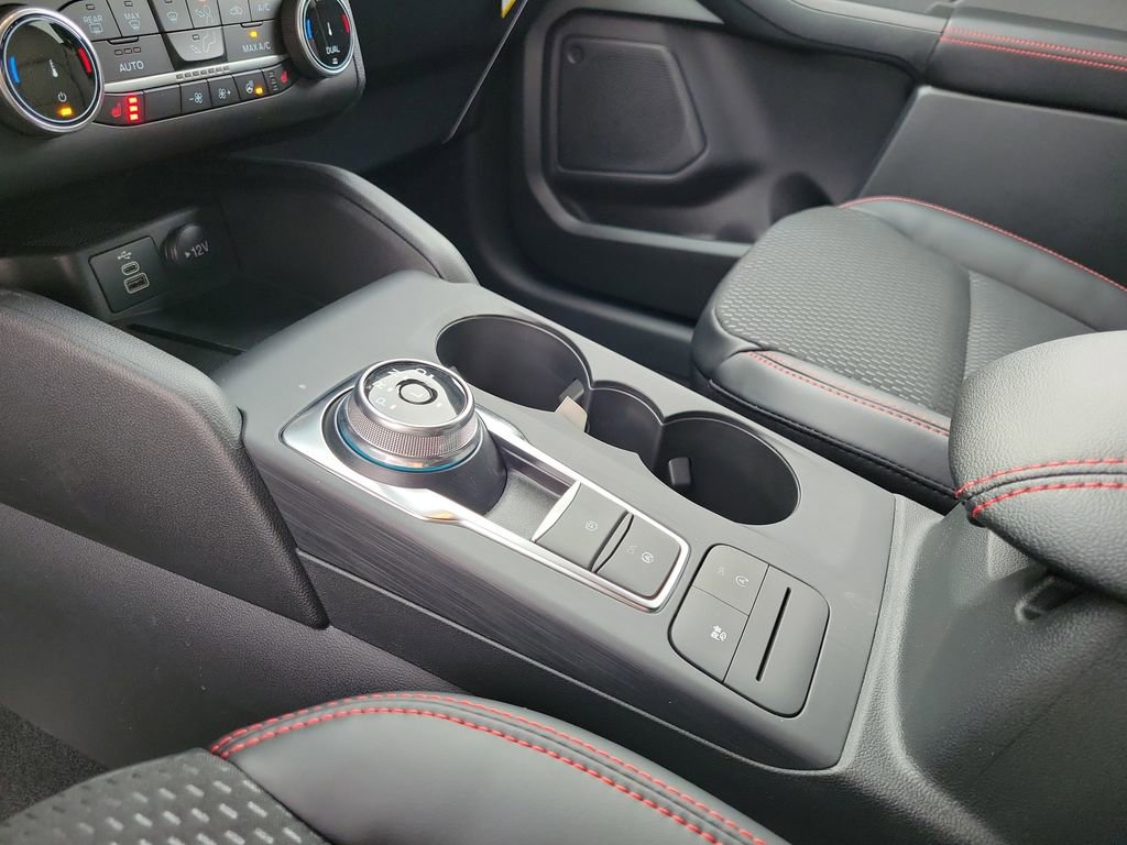 New 2026 Ford Escape ST-Line w/ Cold Weather Package image 29