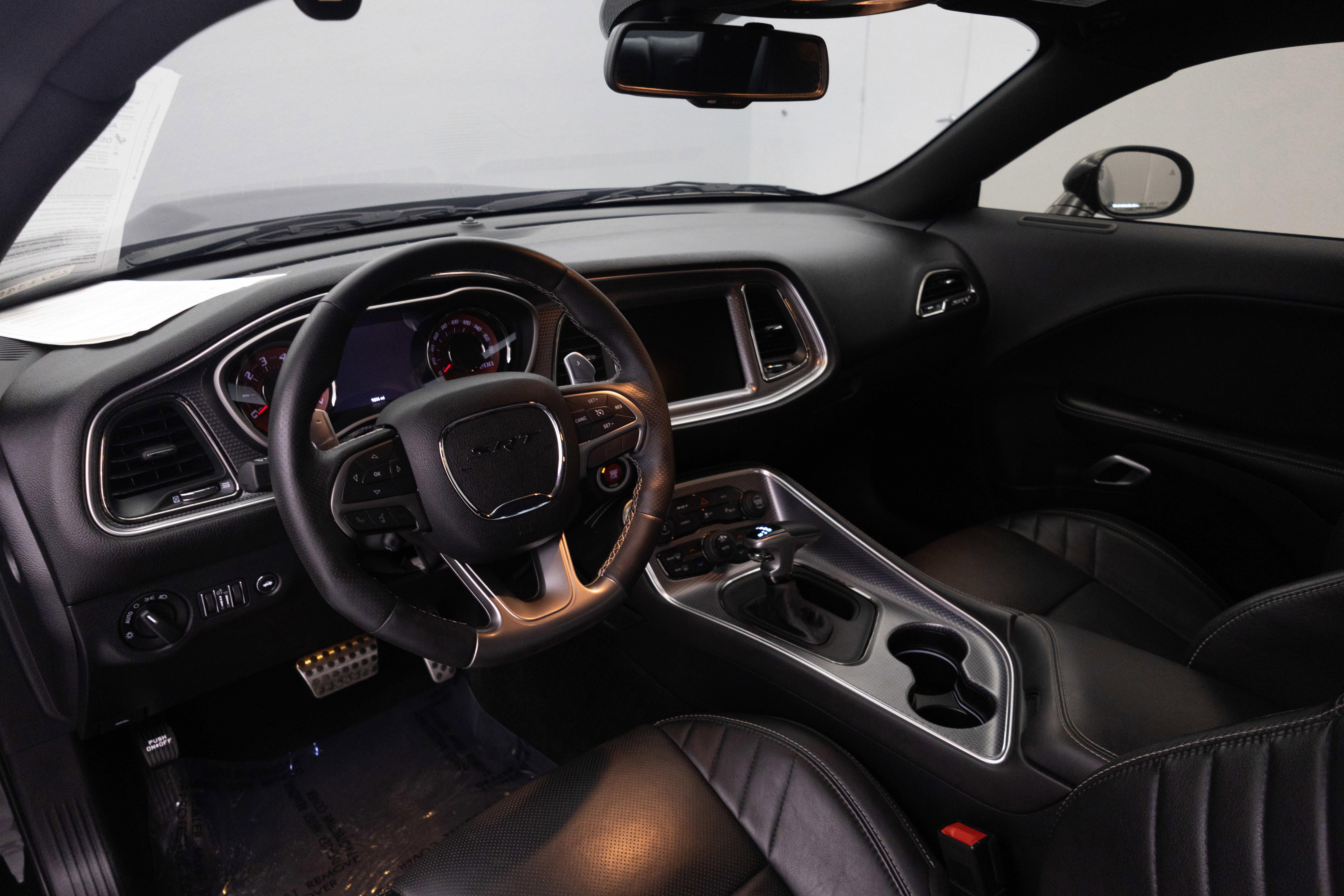 Used 2015 Dodge Challenger SRT Hellcat image 32