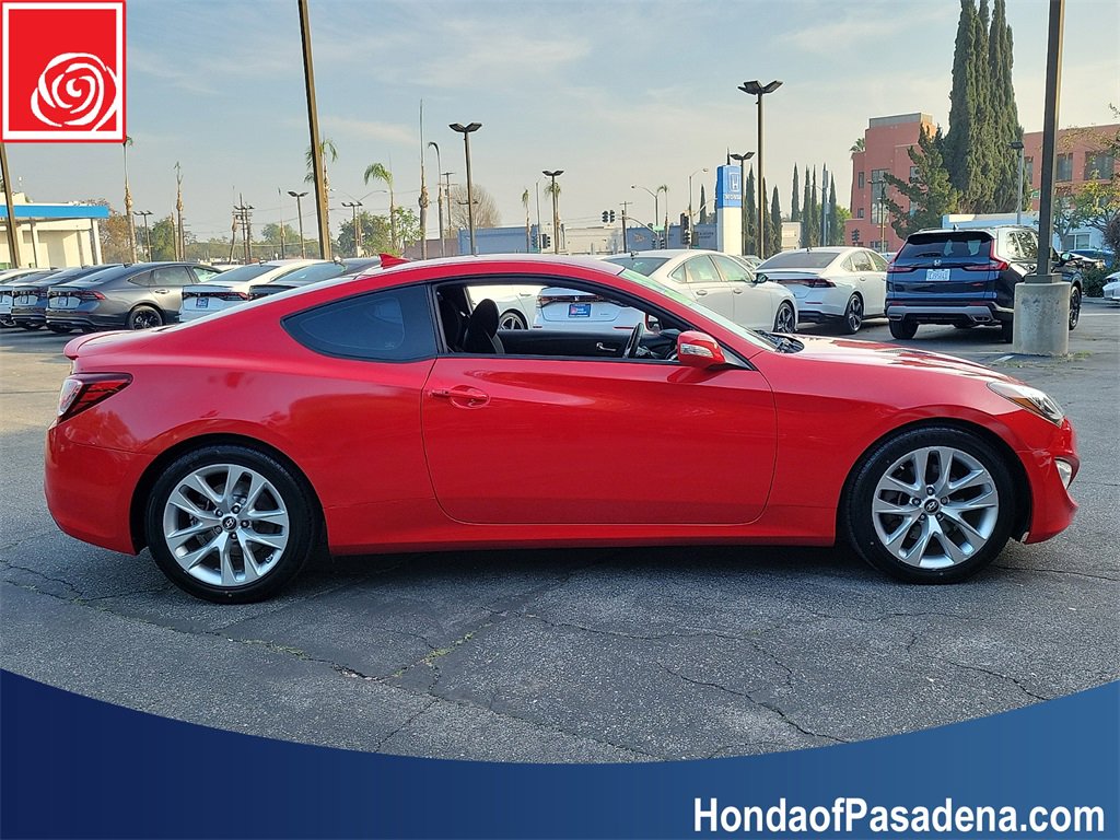 Used 2016 Hyundai Genesis 3.8 image 4
