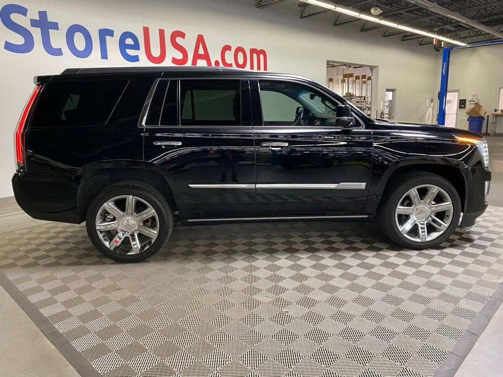 Used 2019 Cadillac Escalade Premium Luxury AWD/4WD image 7