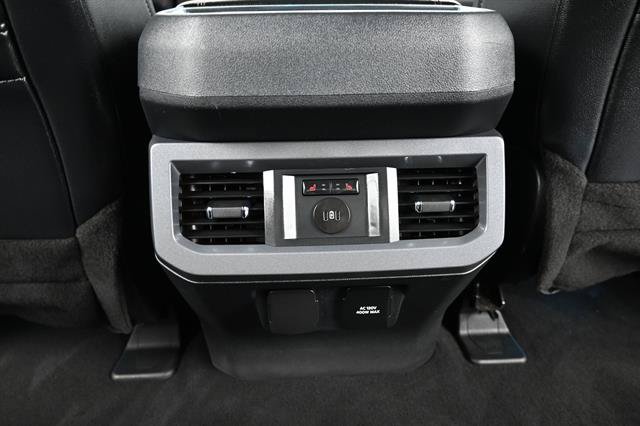 Used 2024 Ford F350 Lariat w/ Lariat Ultimate Package AWD/4WD image 13