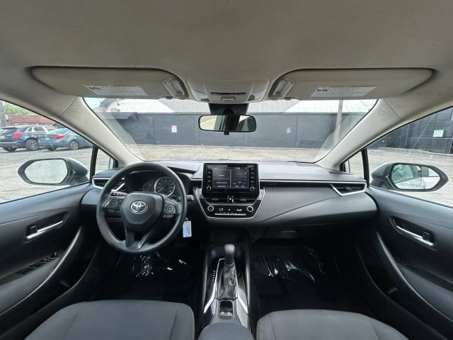 Used 2020 Toyota Corolla LE FWD image 17