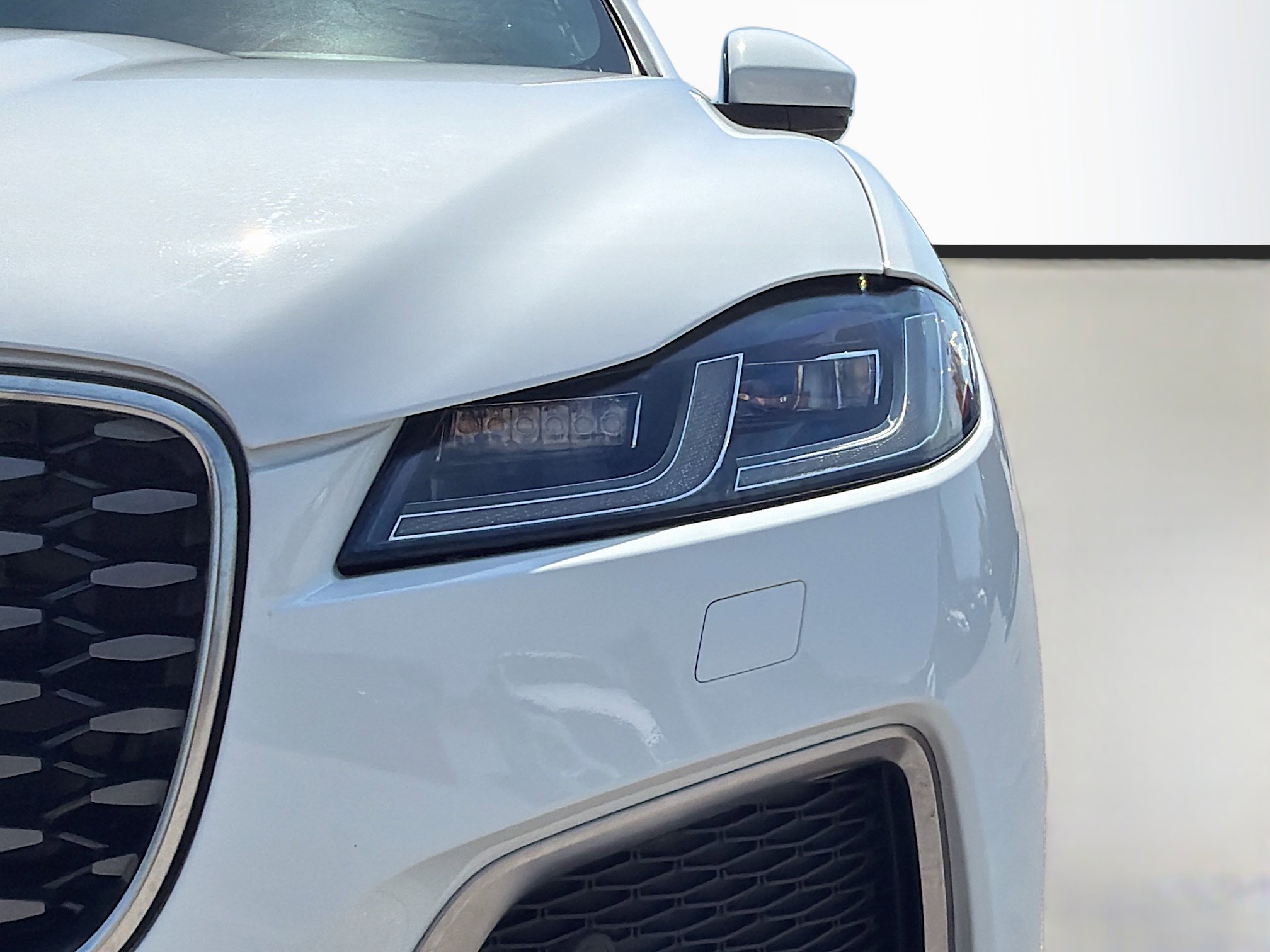 Used 2024 Jaguar F-PACE R-Dynamic S image 9