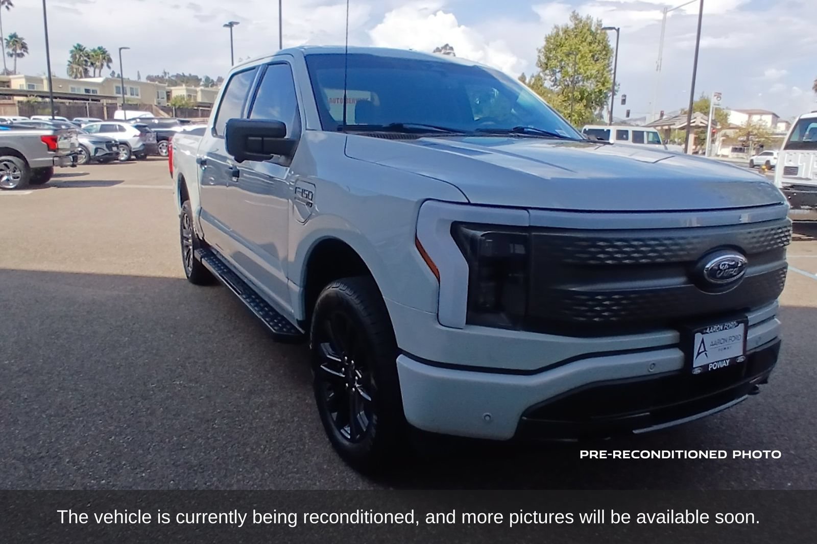 Used 2023 Ford F150 Lightning XLT AWD/4WD image 3