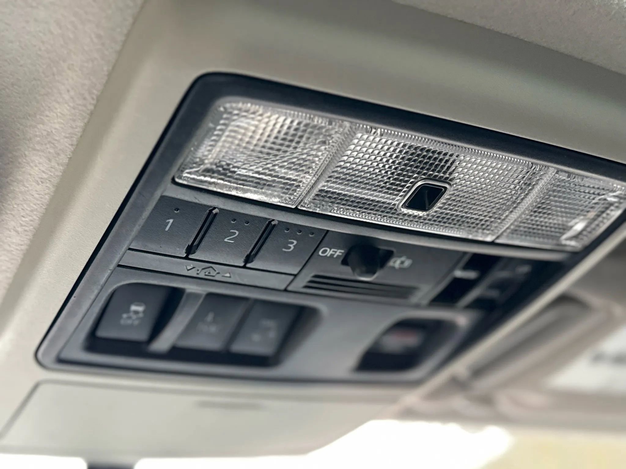 Used 2018 Toyota 4Runner Limited image 43