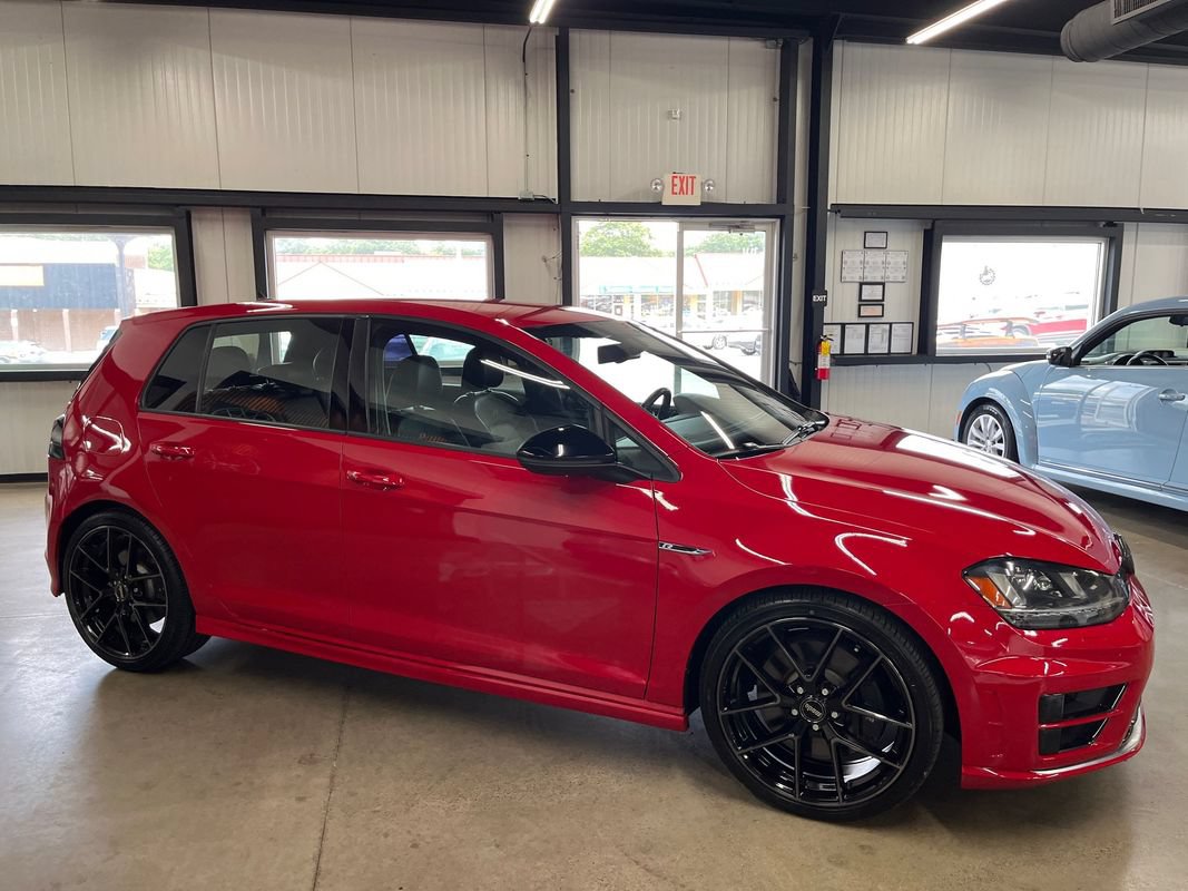 Used 2015 Volkswagen Golf R 4-Door AWD/4WD image 19