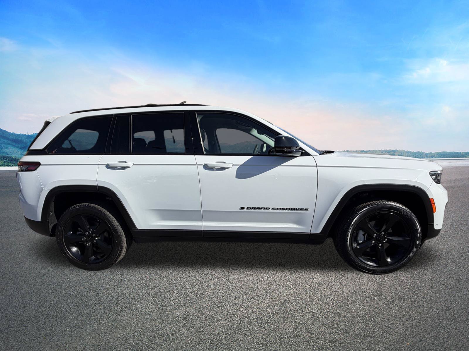 Used 2023 Jeep Grand Cherokee Limited w/ Luxury Tech Group II RWD image 12