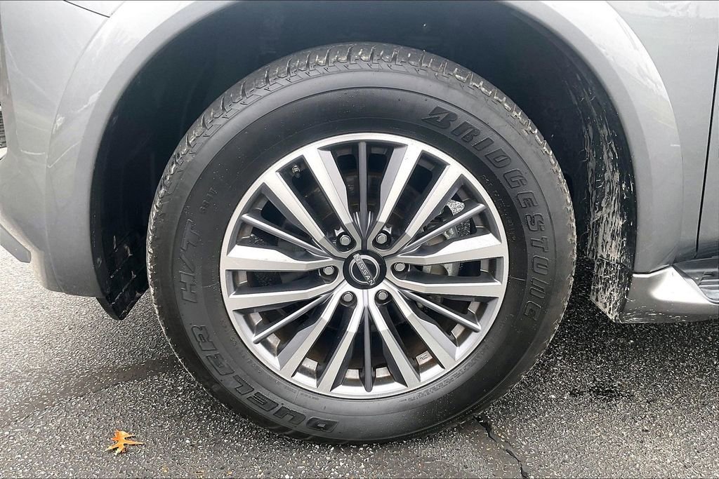 Used 2024 Nissan Armada SL w/ Captain's Chairs Package image 4