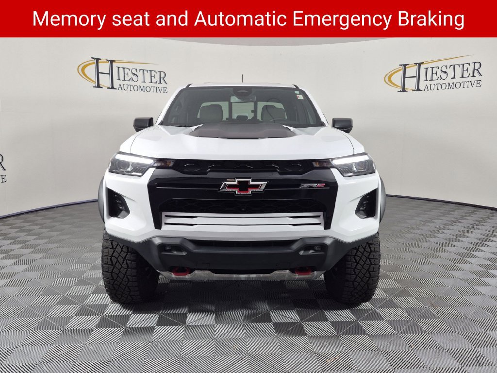 Certified 2025 Chevrolet Colorado ZR2 w/ Technology Package AWD/4WD image 11