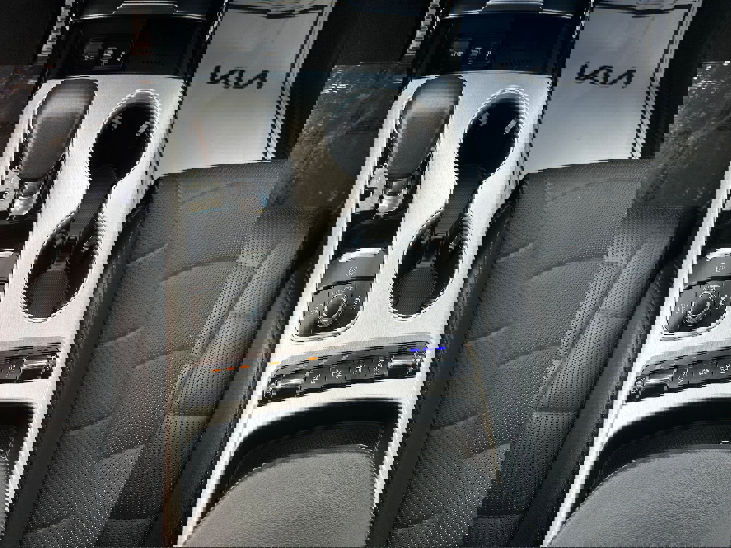 Used 2023 Kia Stinger GT2 image 35