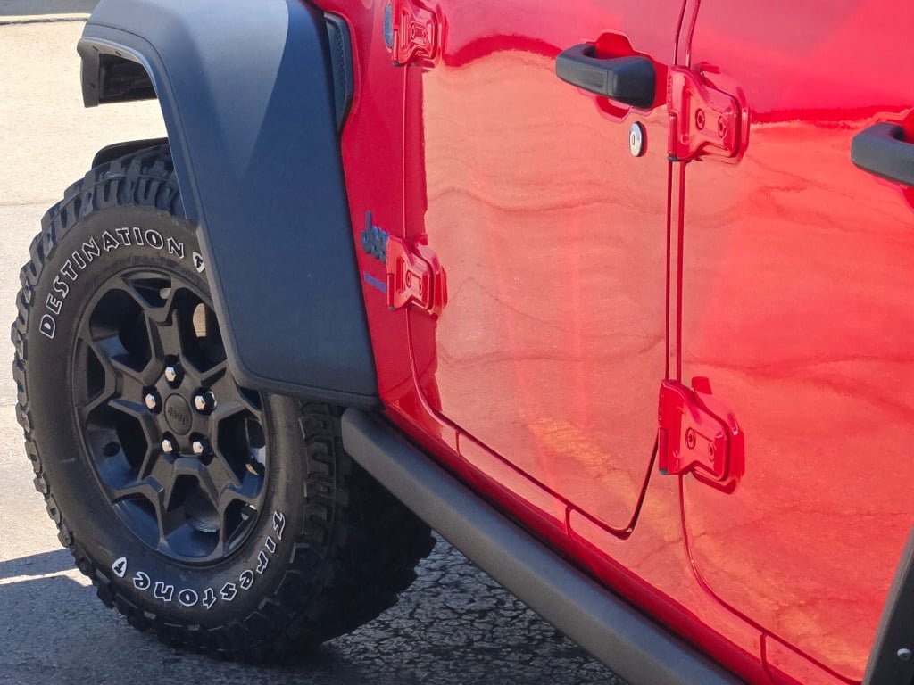 Used 2023 Jeep Wrangler Unlimited w/ Cold Weather Group AWD/4WD image 15