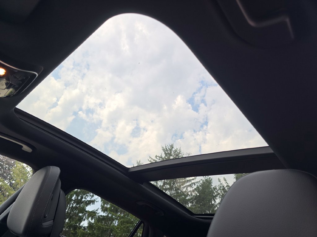 New 2027 Mercedes-Benz GLC 300 4MATIC image 3