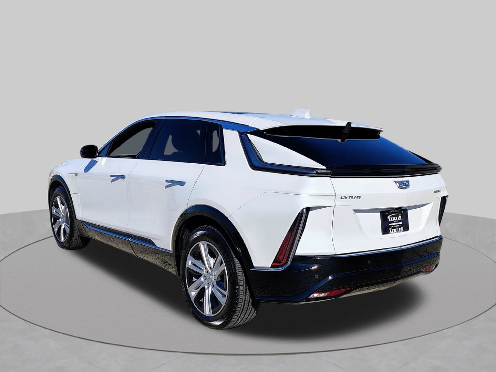 Used 2024 Cadillac Lyriq Tech w/ LPO, Floor Liner Package AWD/4WD image 7