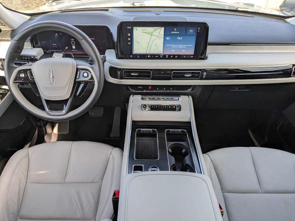 New 2025 Lincoln Aviator Reserve w/ Illumination Package image 16
