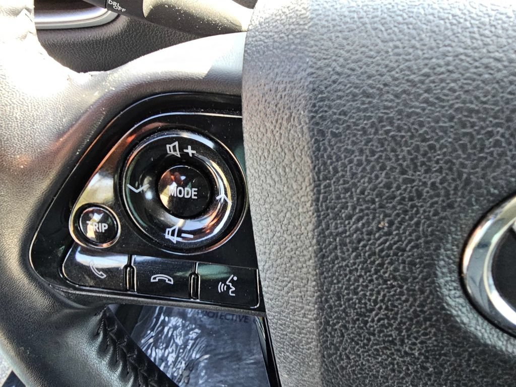 Used 2022 Toyota Prius Prime XLE FWD image 25