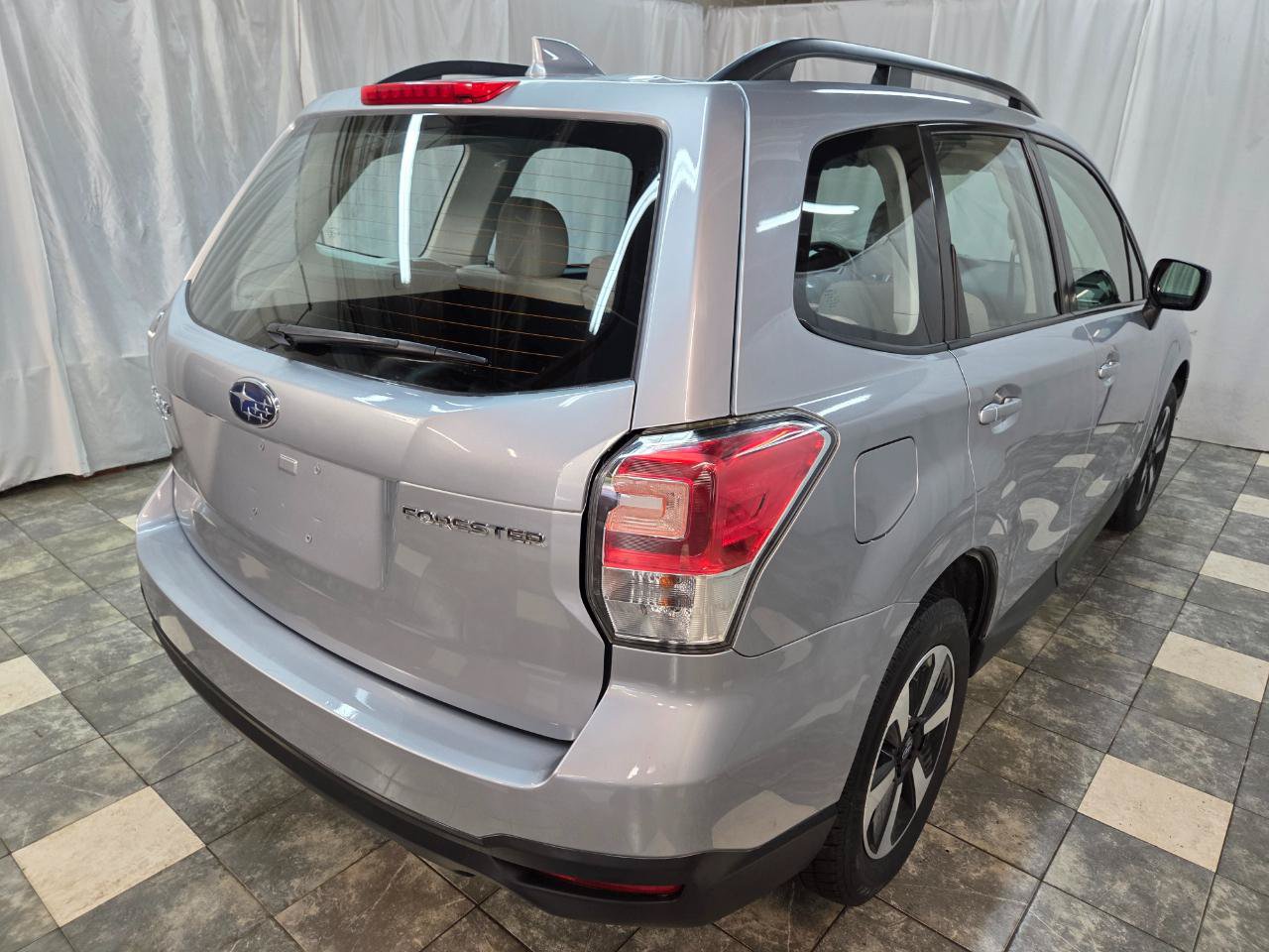 Used 2018 Subaru Forester 2.5i w/ Alloy Wheel Package AWD/4WD image 5