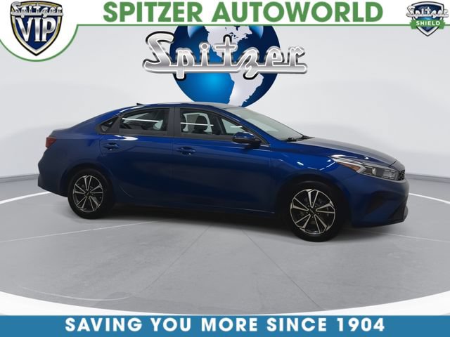 Used 2023 Kia Forte LXS w/ LXS Technology Package FWD image 2