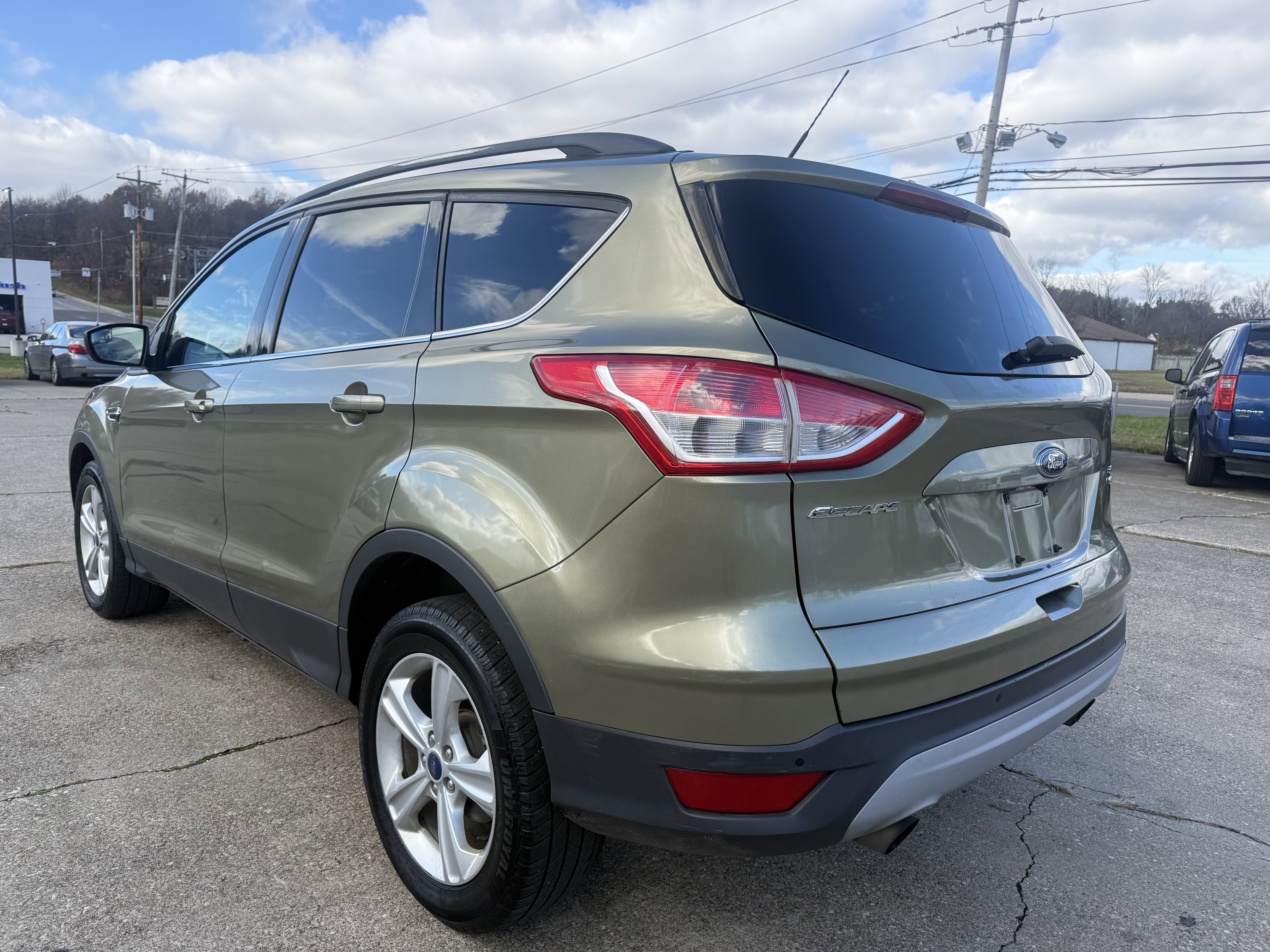 Used 2014 Ford Escape SE w/ Equipment Group 201A image 3