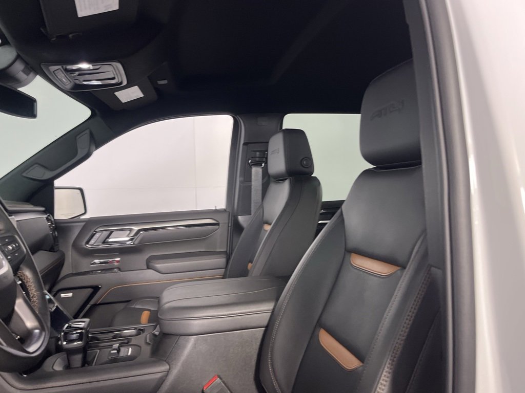 Used 2025 GMC Sierra 1500 AT4 image 26