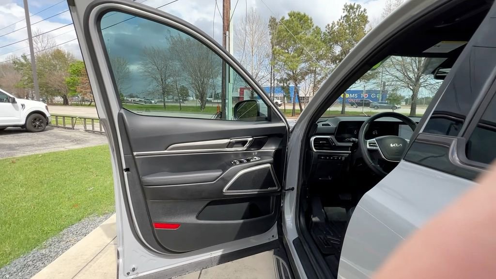 Used 2023 Kia Telluride EX X-Line image 34