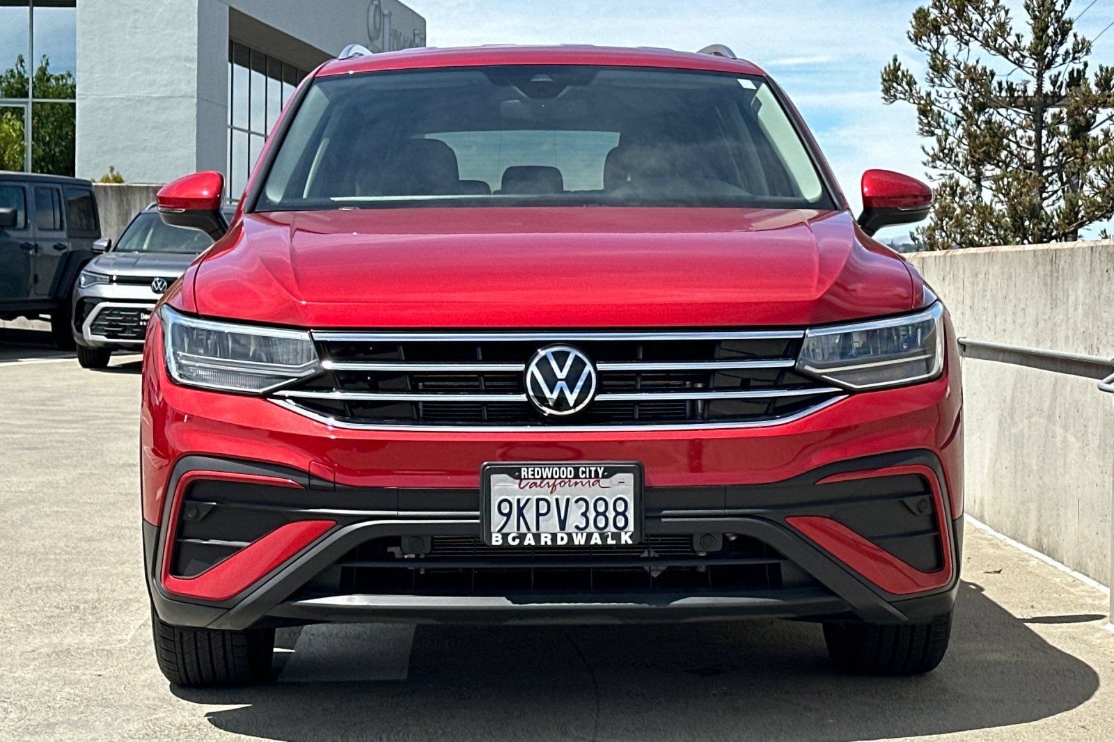 Used 2023 Volkswagen Tiguan SE FWD image 9