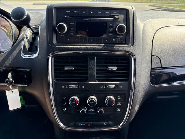 Used 2015 Dodge Grand Caravan SE FWD image 22