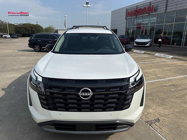 New 2026 Nissan Pathfinder SL FWD image 2