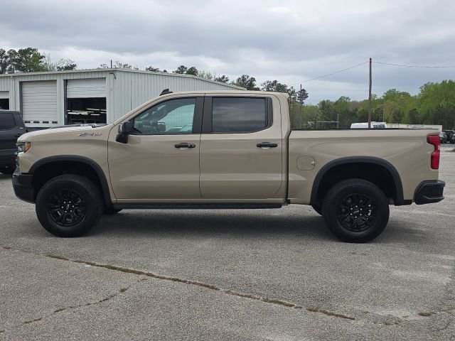 Used 2022 Chevrolet Silverado 1500 ZR2 w/ Technology Package AWD/4WD image 2