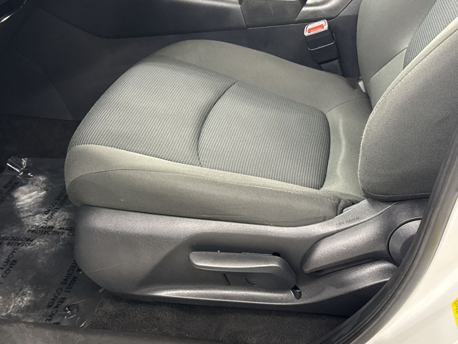 Used 2024 Toyota RAV4 LE AWD/4WD image 24