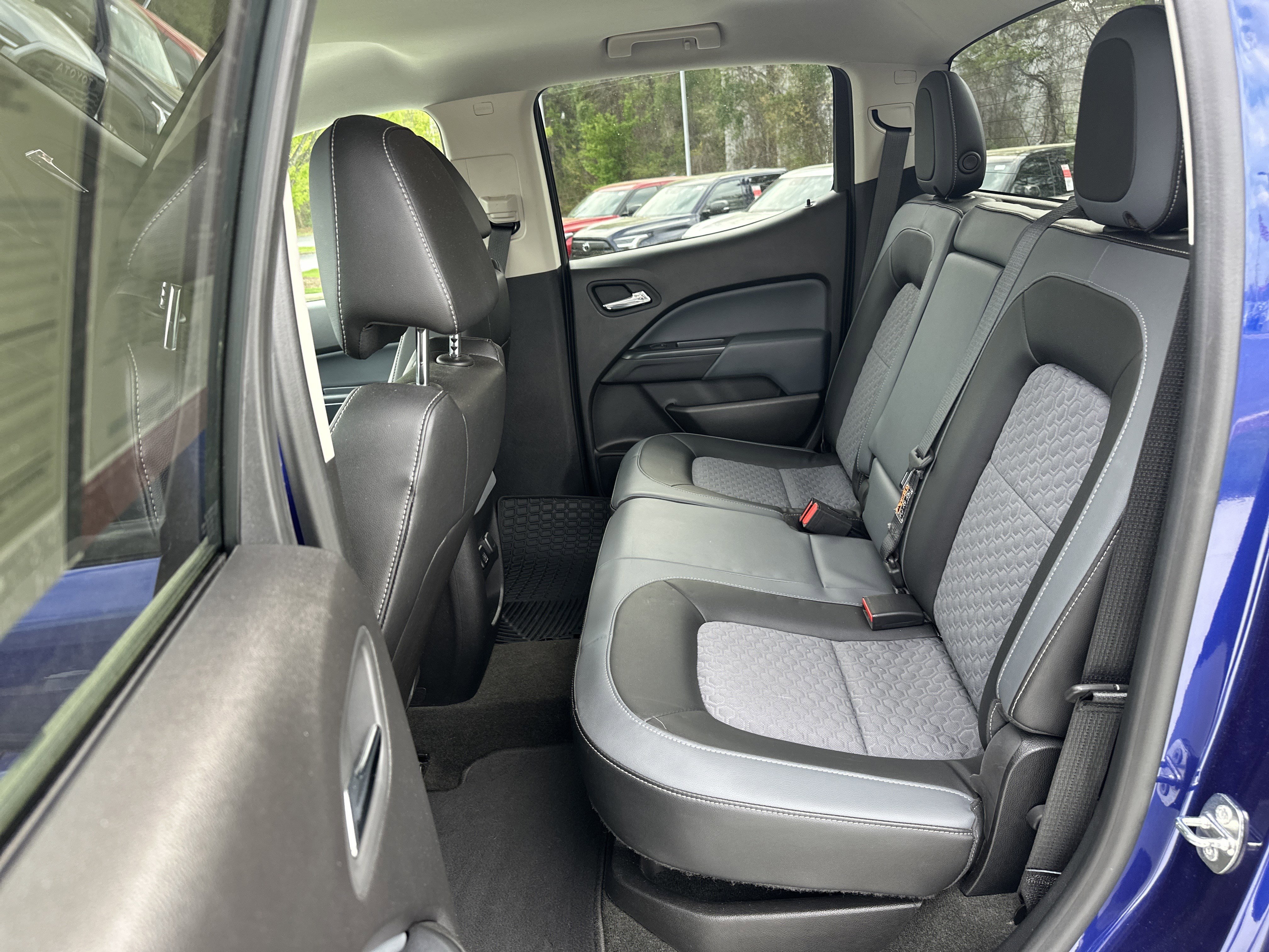 Used 2015 Chevrolet Colorado Z71 image 31