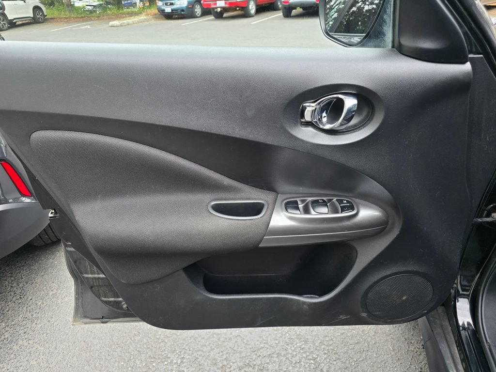 Used 2013 Nissan Juke SV AWD/4WD image 7
