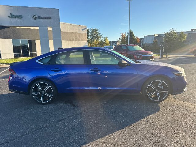 Used 2024 Honda Accord Sport image 8