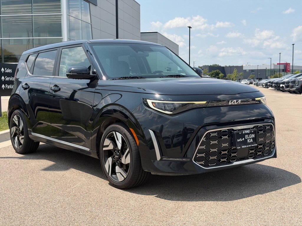 Used 2023 Kia Soul GT-Line w/ GT-Line Technology Package FWD image 1