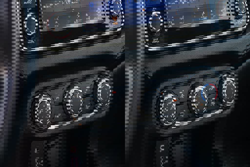 Used 2023 Nissan Versa S image 21