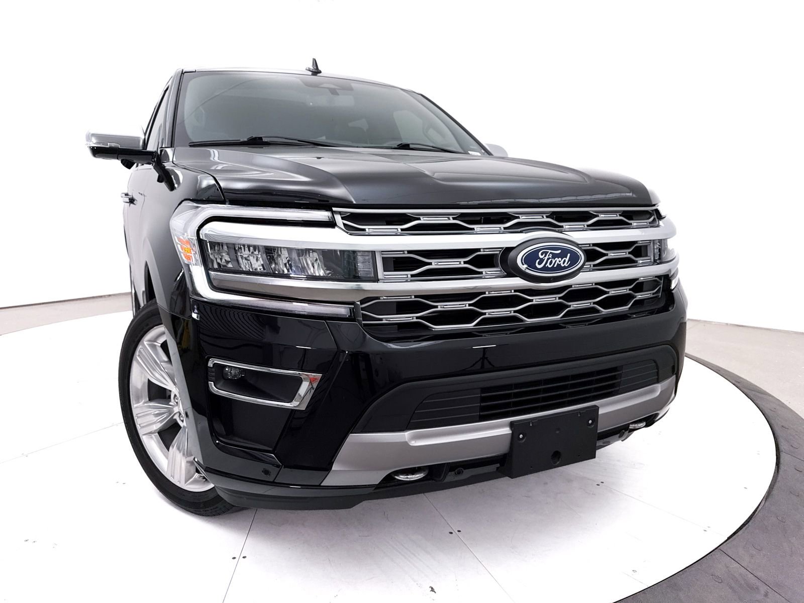 Used 2024 Ford Expedition Platinum AWD/4WD image 8