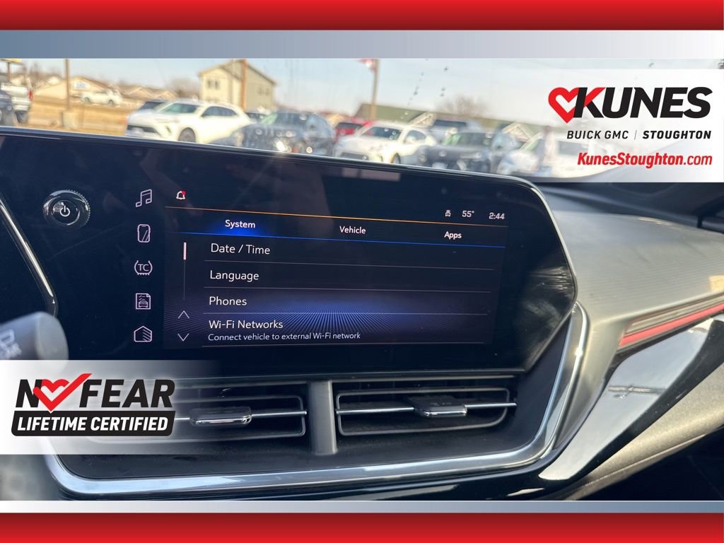 Used 2024 Chevrolet Trax RS w/ Sunroof Package FWD image 31