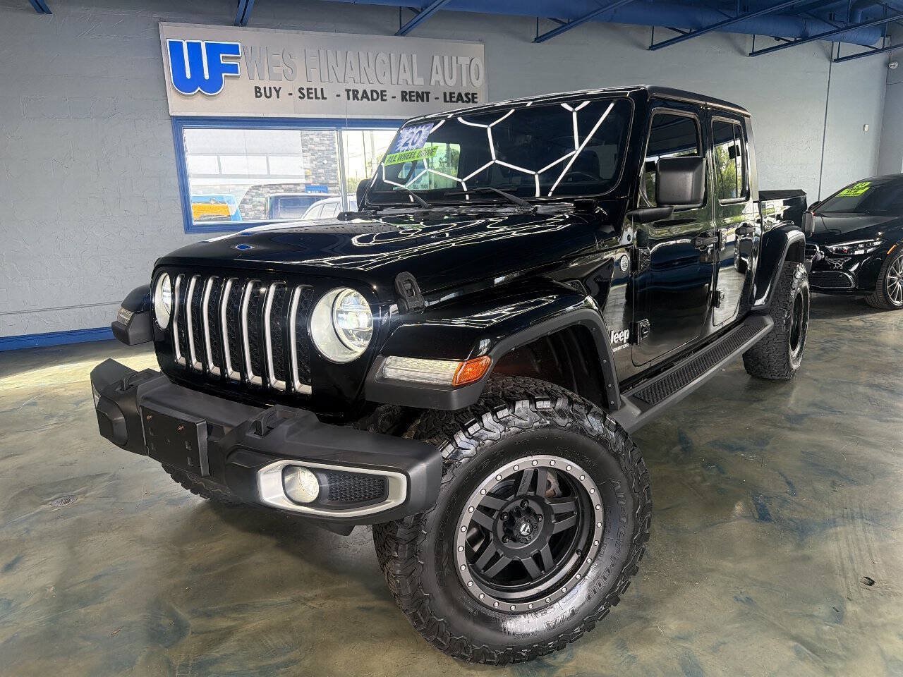 Used 2020 Jeep Gladiator Overland w/ Uconnect 4C Nav & Sound Group AWD/4WD image 2