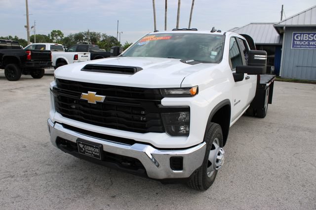 Used 2025 Chevrolet Silverado 3500 W/T w/ WT Convenience Package AWD/4WD image 3