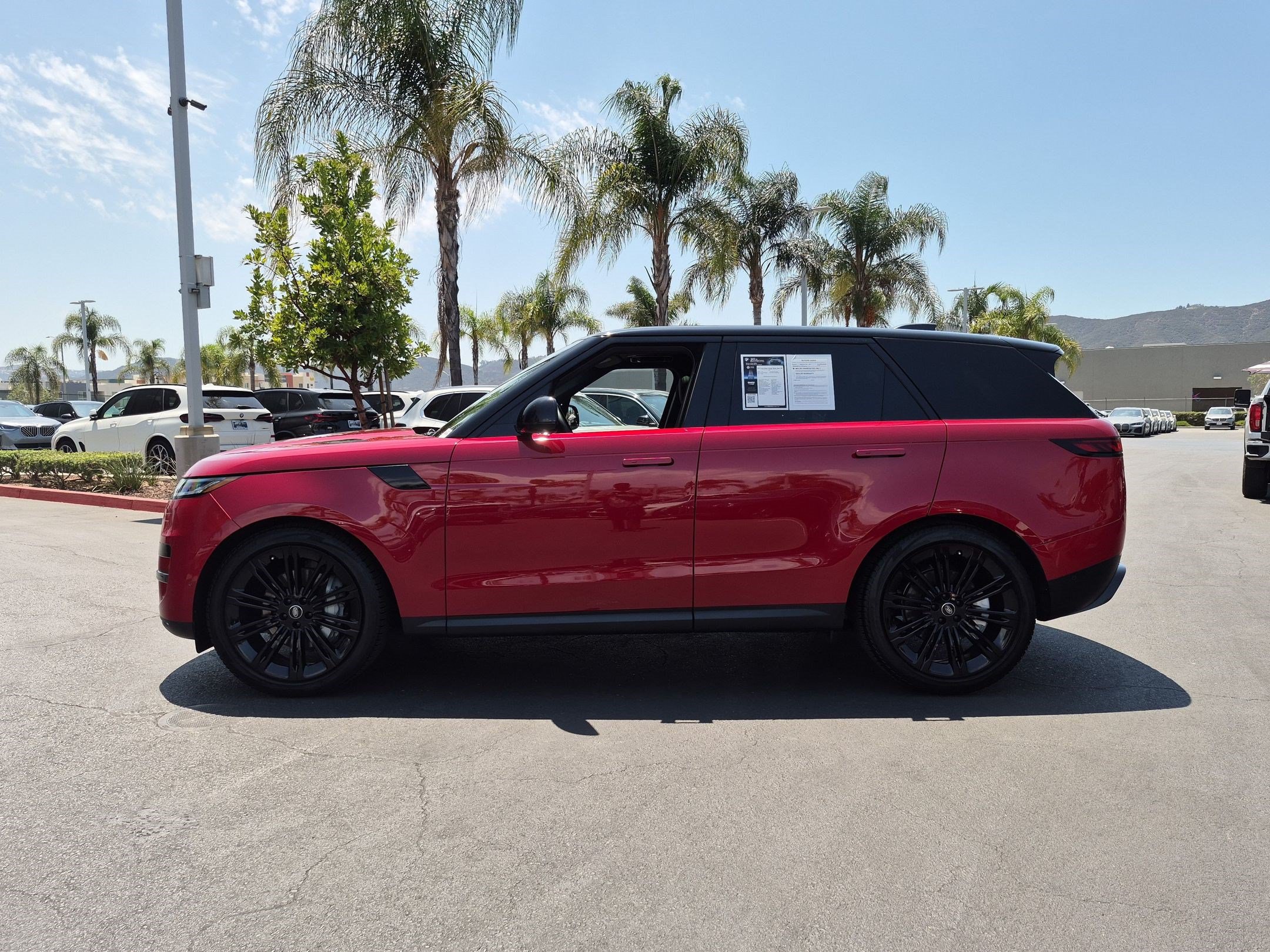 Used 2024 Land Rover Range Rover Sport SE AWD/4WD image 7
