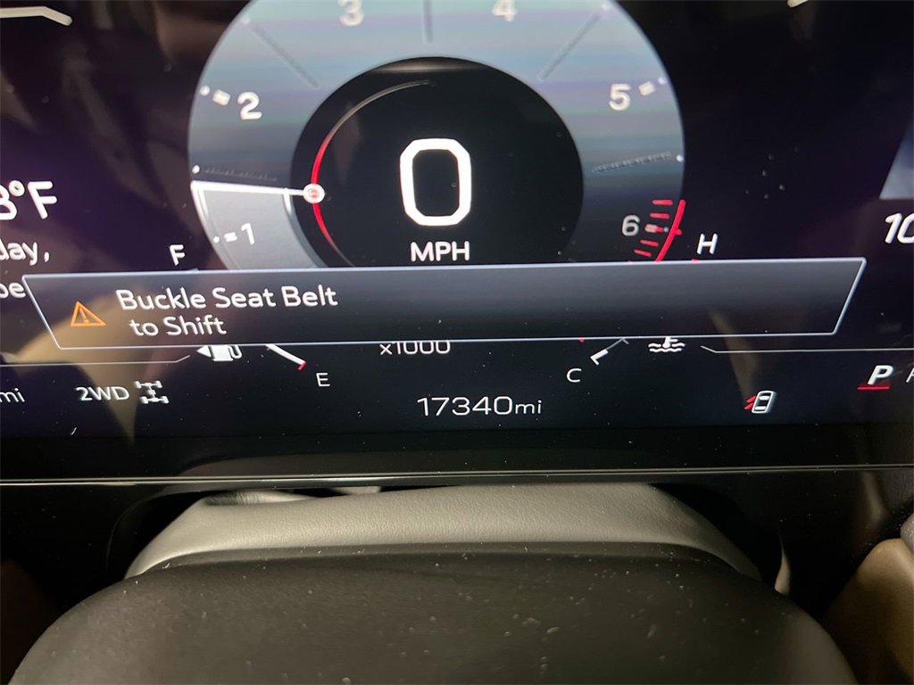 Used 2025 GMC Yukon Denali Ultimate image 12