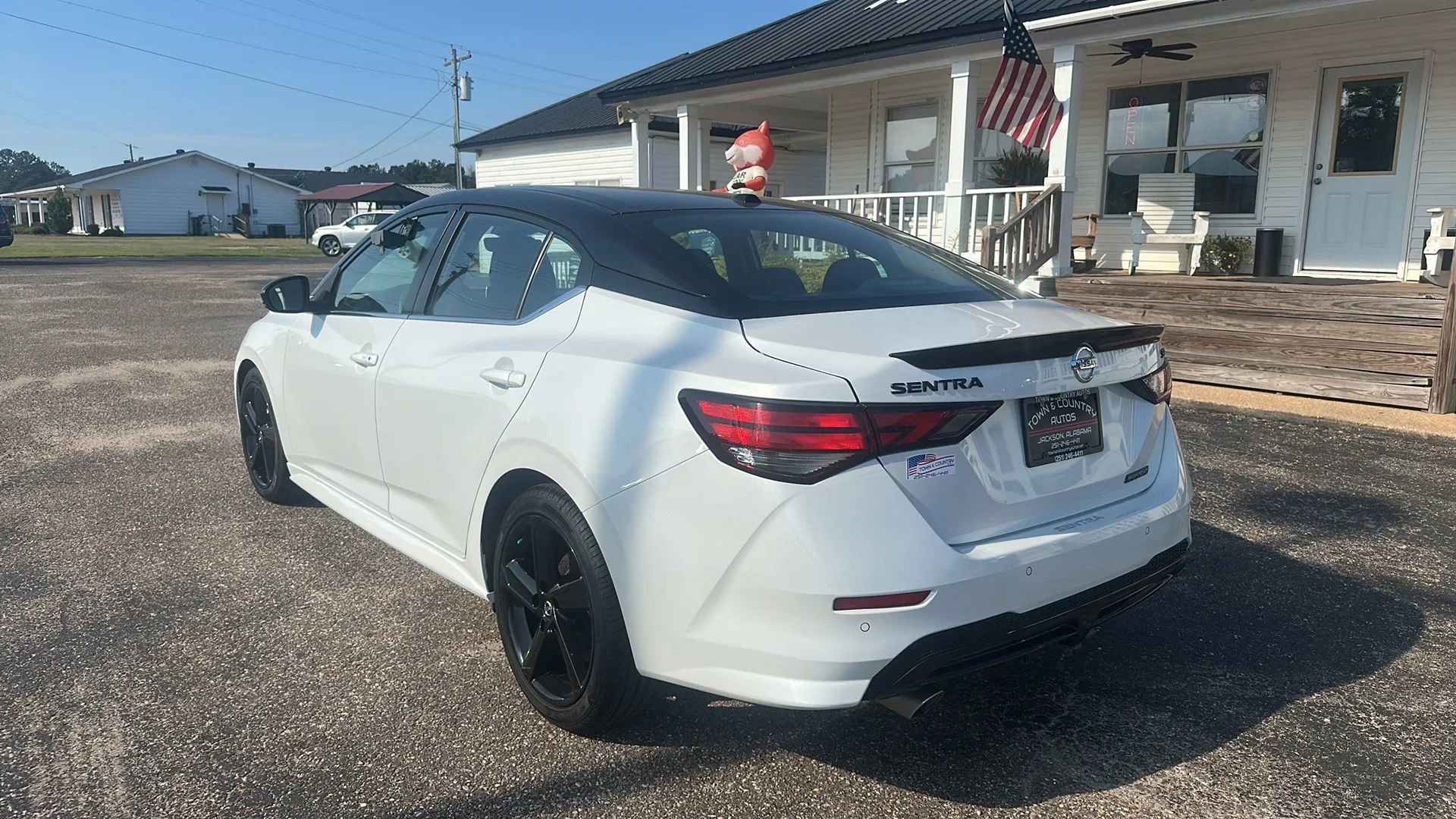 Used 2023 Nissan Sentra SR w/ Midnight Edition Package image 7