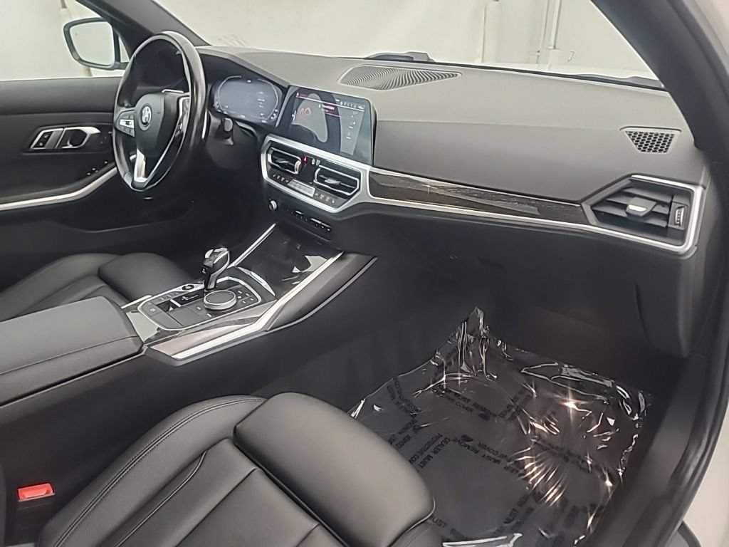 Used 2020 BMW 330i xDrive Sedan w/ Convenience Package AWD/4WD image 14