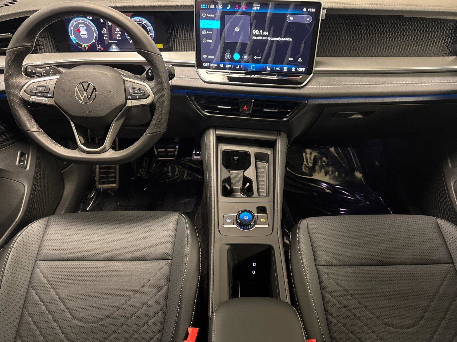 New 2026 Volkswagen Tiguan SE R-Line image 12