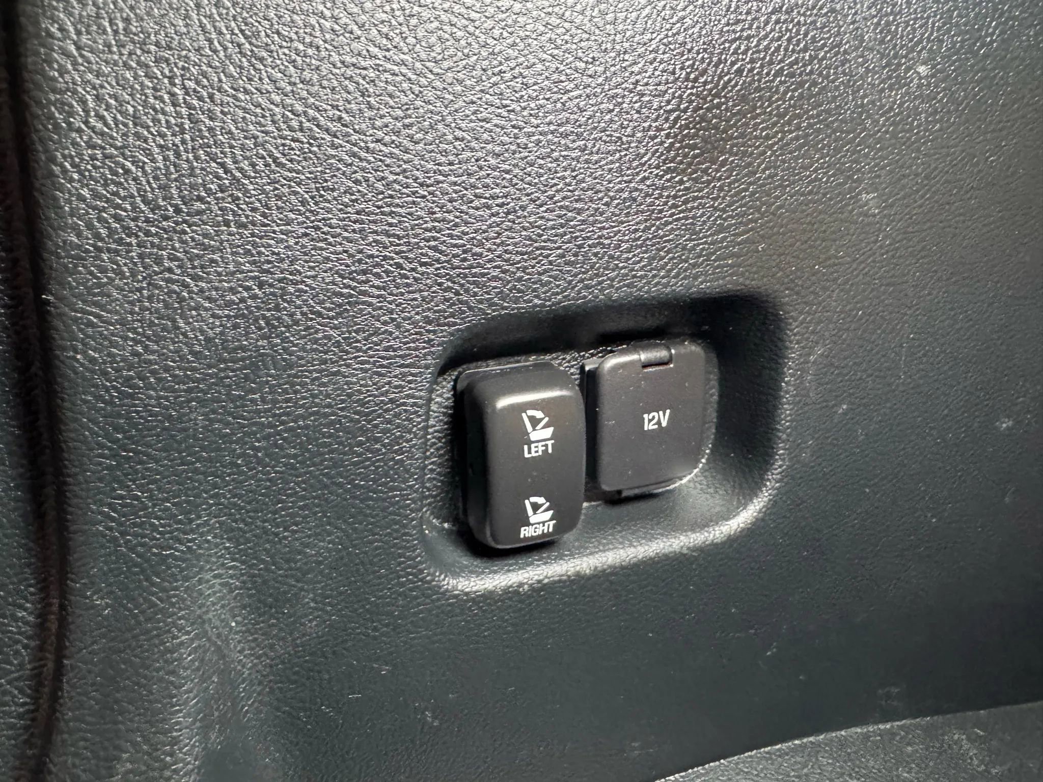 Used 2020 Ford Edge SEL w/ Cold Weather Package image 23